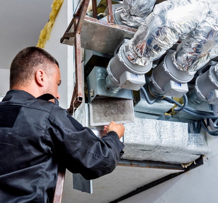 Ilmanvaihtokanavien puhdistus ja säätö